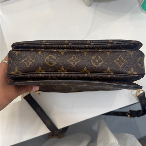 Louis Vuitton Pochette Métis Brown Monogram Crossbody Bag - Picture 15 of 16